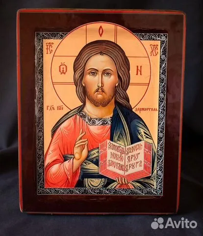 Икона с ковчегом "Христос Вседержитель" — необычный подарок