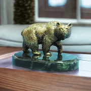 Подарочная бронзовая статуэтка «Медведь таежный» на змеевике — фотография 1