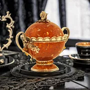На память: Бонбоньерка (сахарница) "Виноград" из янтаря — фотография 1