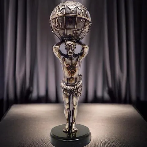 Статуэтка «Атлант» из бронзы со змеевиком — оригинальный подарок