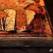 Подарочная икона "Спиридон Тримифунтский на троне" — фотография 5
