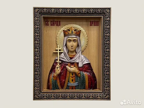 Икона резная из дерева Святая Ирина — красивый подарок