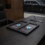На память: Нарды под стеклом «BMW» — фотография 9
