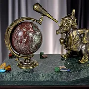 Ручная работа: Фигурка «Гном-астроном» на змеевике — фотография 1